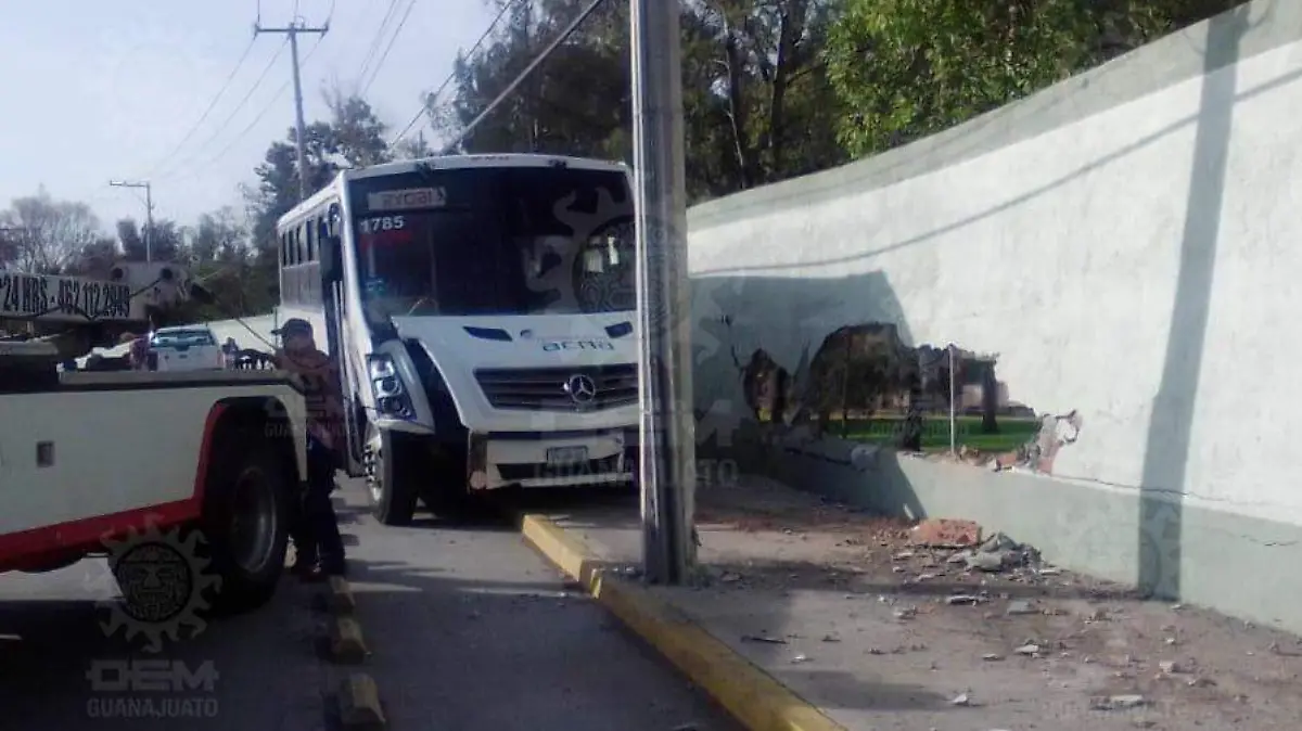 Choca-contra-barda-de-zona-militar (2)