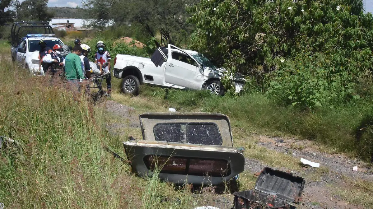 Volcadura-deja-dos-lesionados