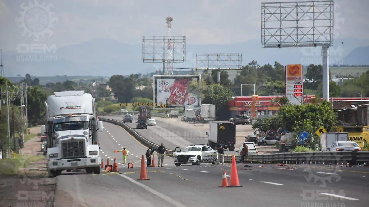 Muere-hombre-atropellado-en-la-carretera-Irapuato-Silao  (2)