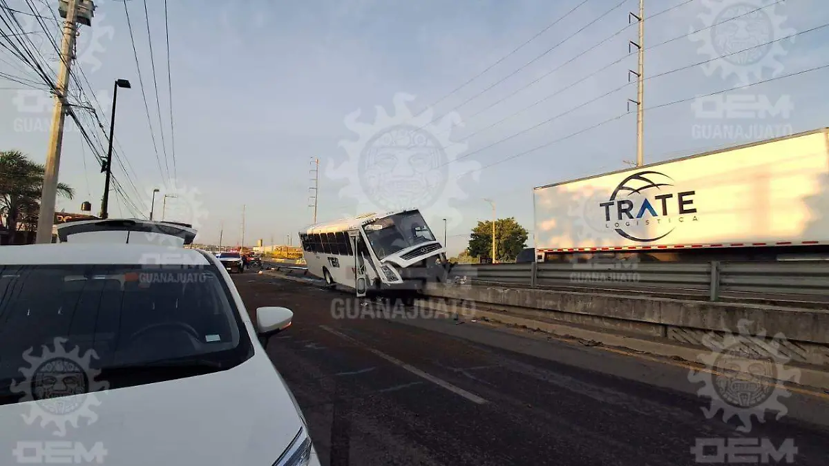 Choca-trailer-de-personal (1)