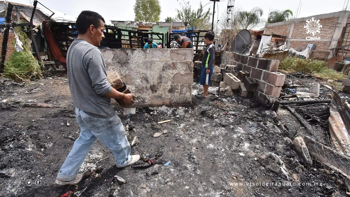 INCENDIO EN VIVIENDAS COL CARRIZALITO- RICARDO SANCHEZ - EL SOL DE IRAPUATO (3)