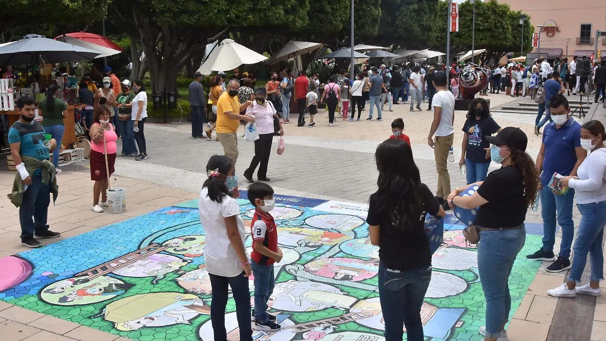 Inauguran-el-Festival-de-la-Fresa-2021 (3)
