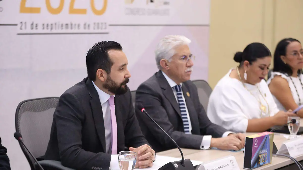 DEBE OBLIGARSE A DIPUTADOS CONTAR CON AGENDA LEGISLATIVA(6)