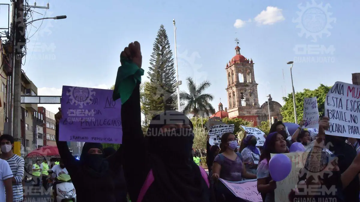 d45e561d-68f3-442d-9fb4-4677a541fc6d