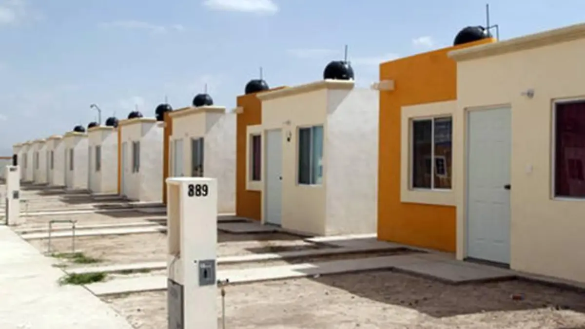 TRABAJADORES INFONAVIT (4)