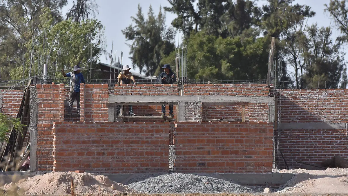 Apoyan-carnes-construcción (2)