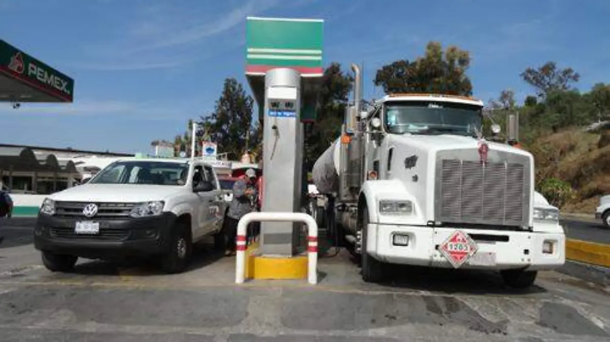 Guanajuato a 900 millones de pesos ascienden las perdidas económicas por desabasto de gasolina 3