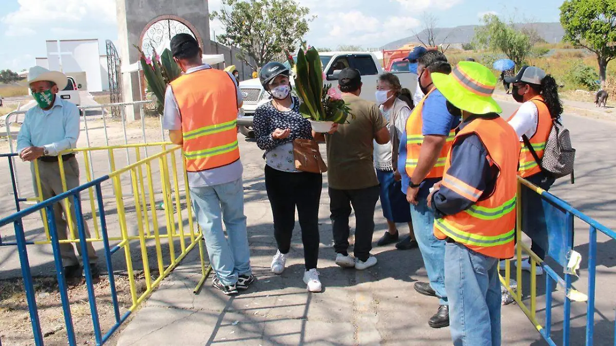 Con-algunas-restricciones-para-ingresar