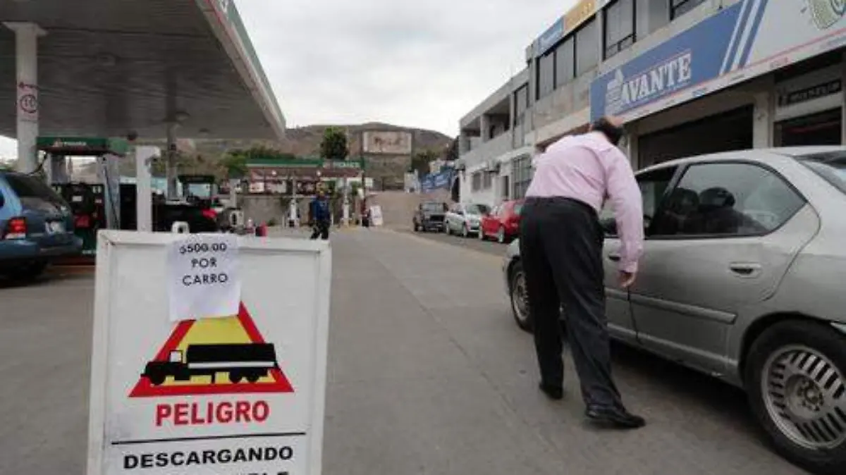 Guanajuato a 900 millones de pesos asciendemn las perdidas económicas por desabasto de gasolina 4