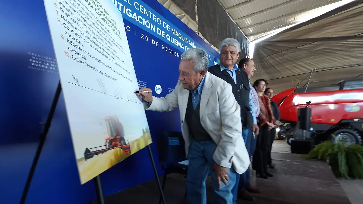 CENTRO DE MAQUINARIA AGRICOLA