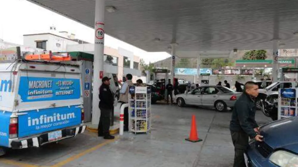 Guanajuato a 900 millones de pesos ascienden las perdidas economicas por desbasto de gasolina 5