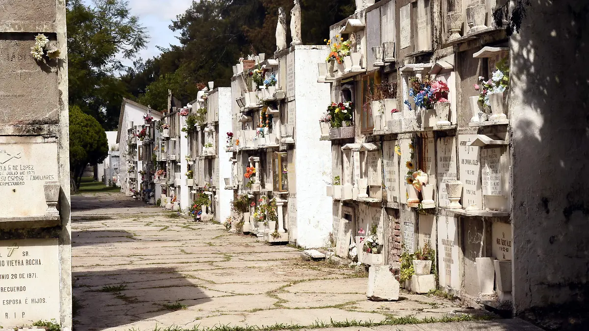 INHUMACIONES PANTEON (1)