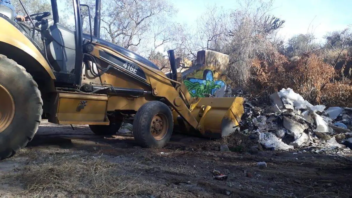 002d426f-34b9-4000-9013-de1d54a25769