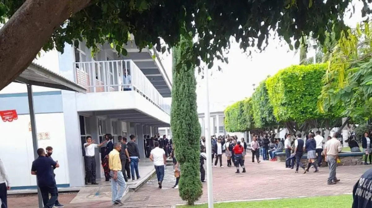 En-el-jardín-se-concentró 