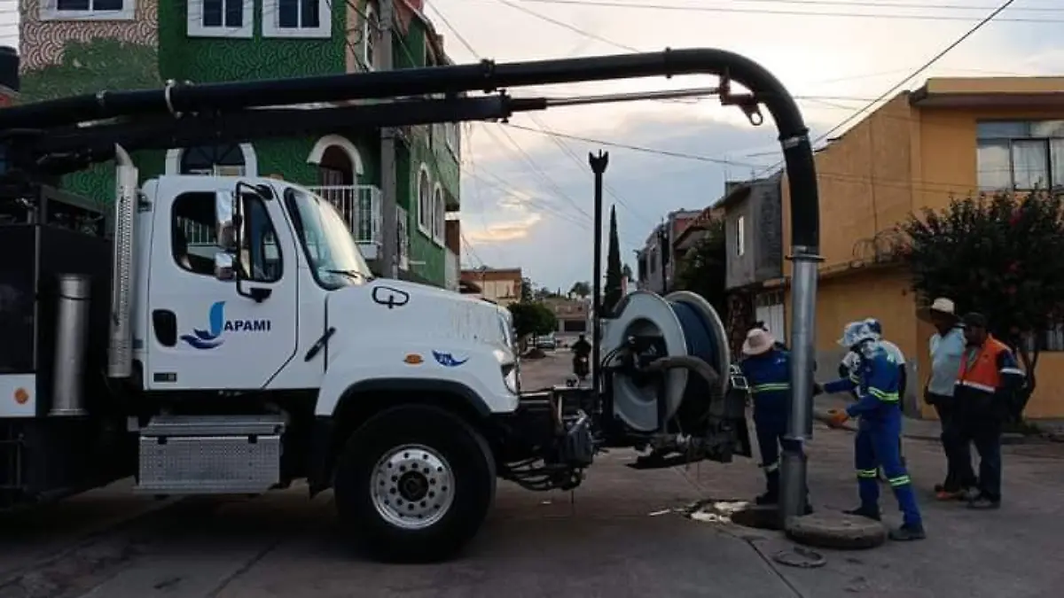 dd30059f-b4a4-4f2b-9ab2-d0a53f38eaf0