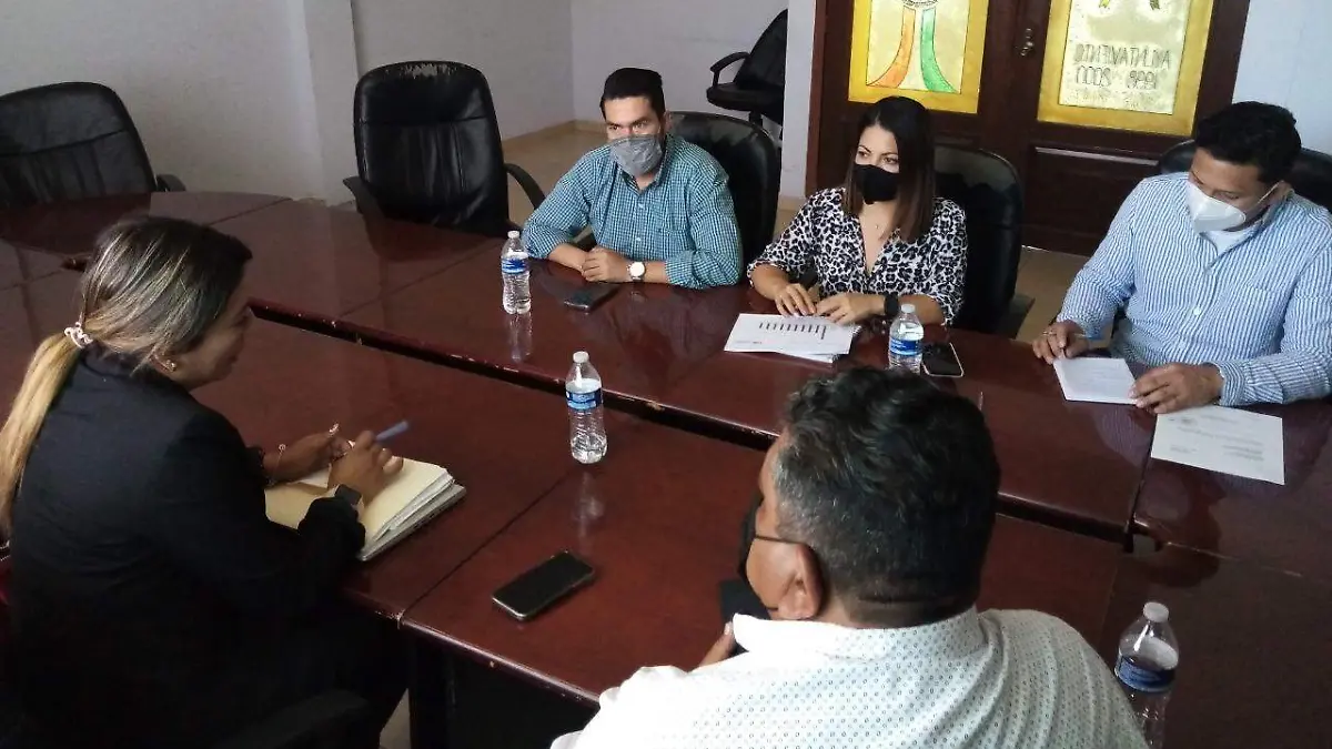 La-representante-de-la-CFE