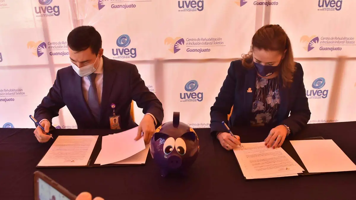 Formalizan-convenio-entre-el-CRIT (1)