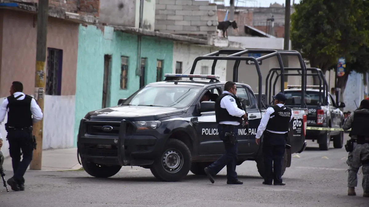 POLICIAS EN OPERATIVO