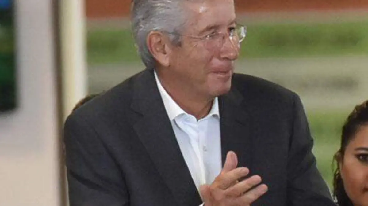 GERARDO RUIZ ESPARZA OK