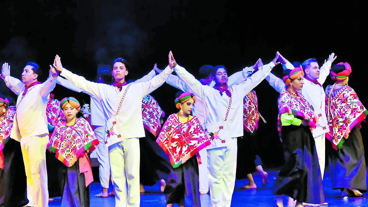 Ballet-folklórico-del-IMCAR (7)
