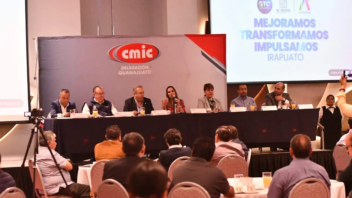 La-alcaldesa-se-reunió