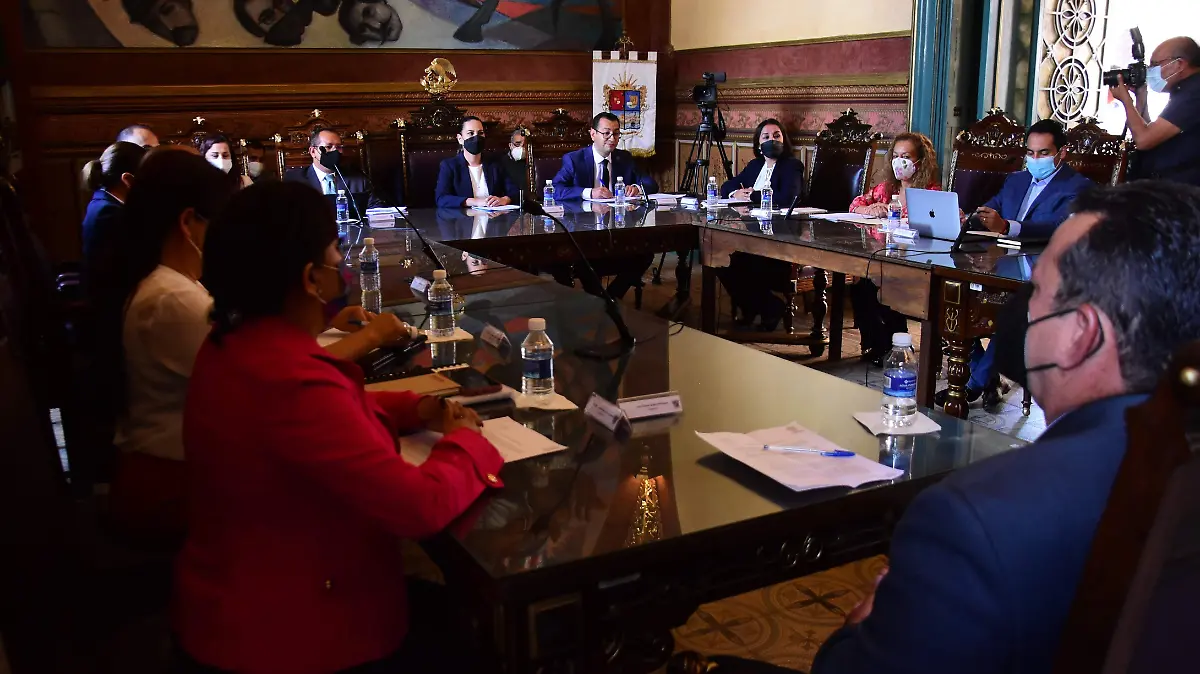 SECION DE AYUNTAMIENTO (4)