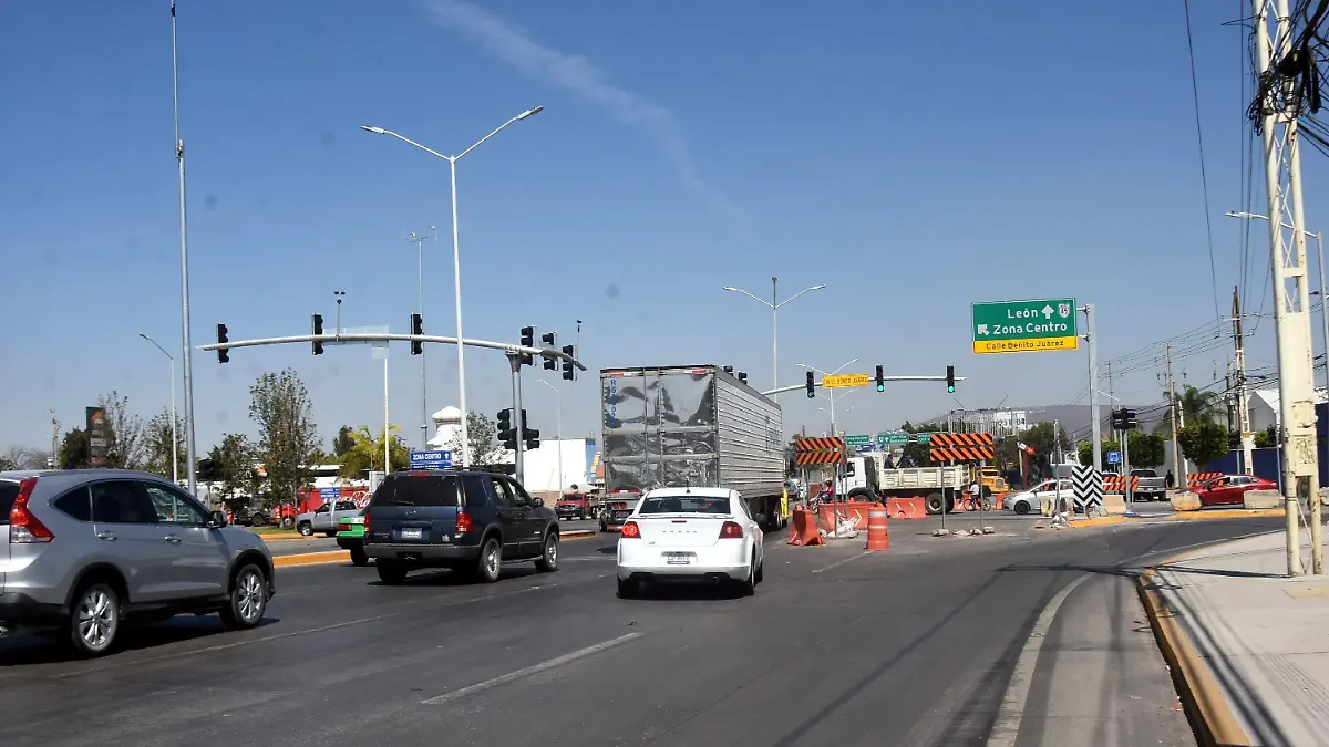OBRAS-EN-BLVD-SOLIDARIDAD (4)