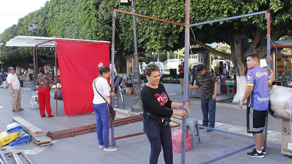 EN TOTAL SON 110 COMERCIANTES