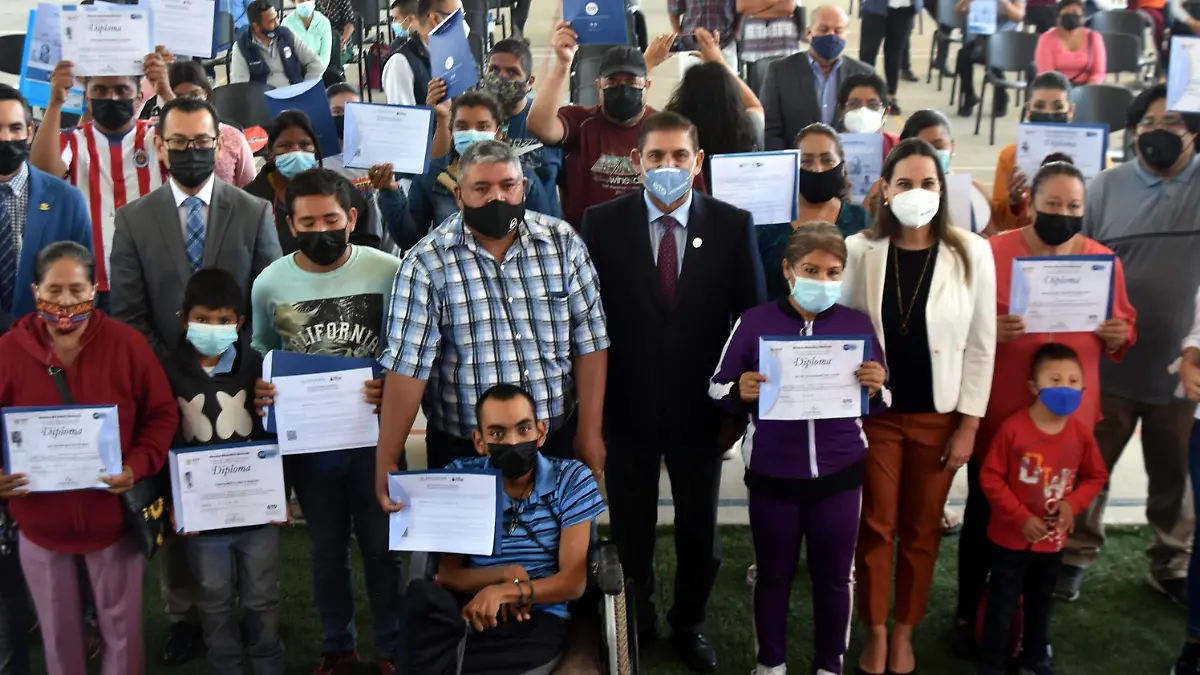 ENTREGA-DE-CERTIFICADOS-(7)