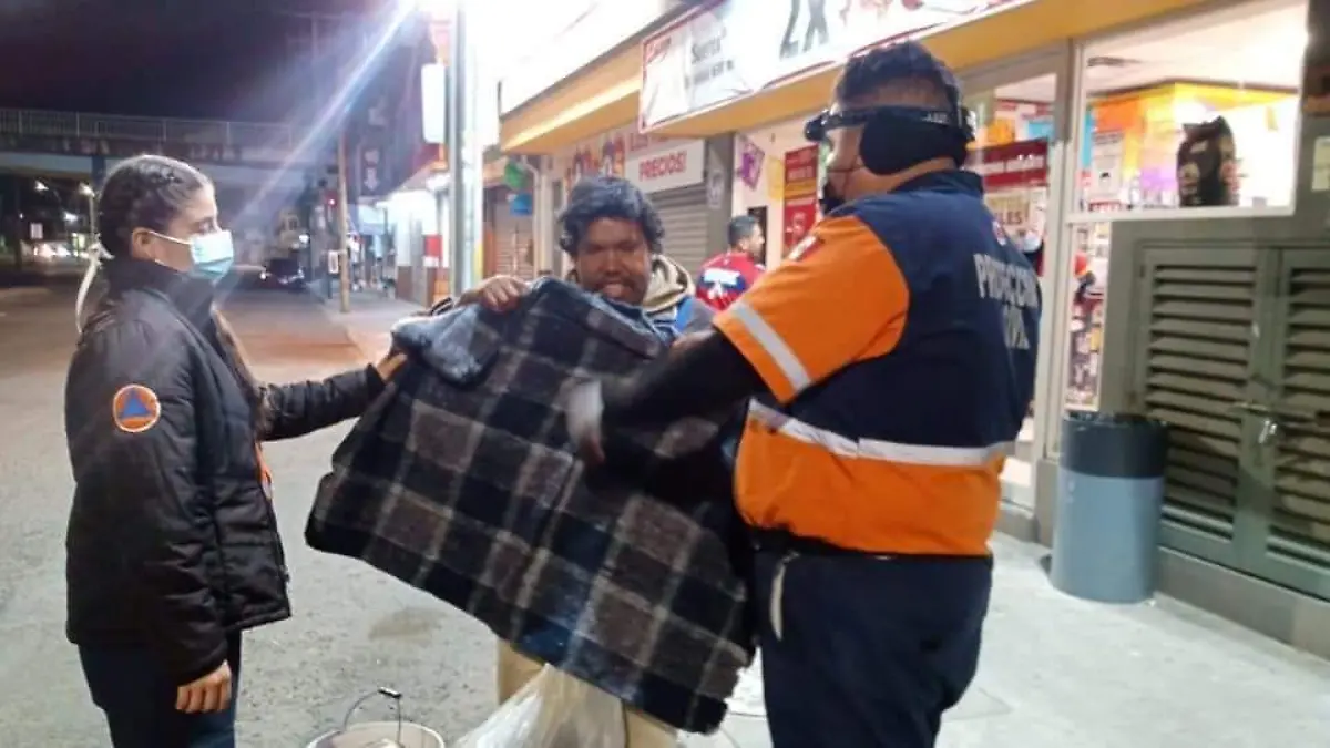 Entrega-Protección-Civil-cobijas (1)