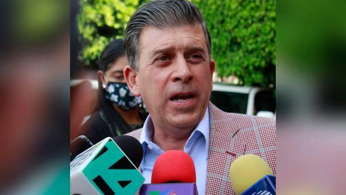 Ricardo-Sheffield-reconoce-triunfo-de-Alejandra-Gutiérrez