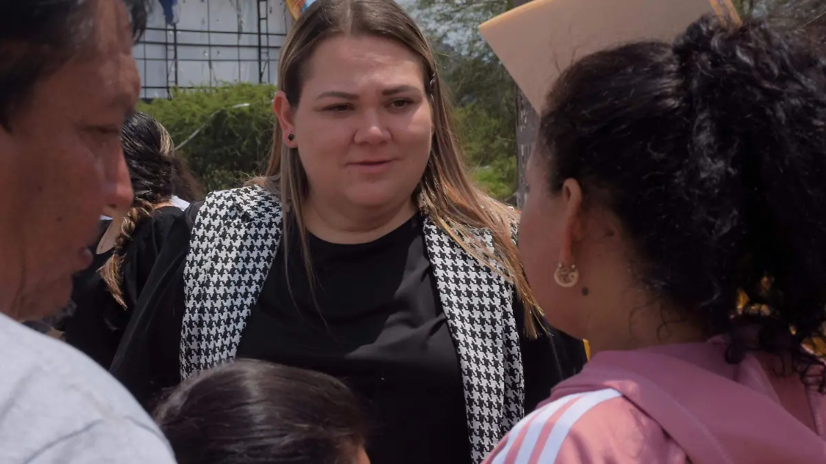 REHABILITAN MERCADO (3)