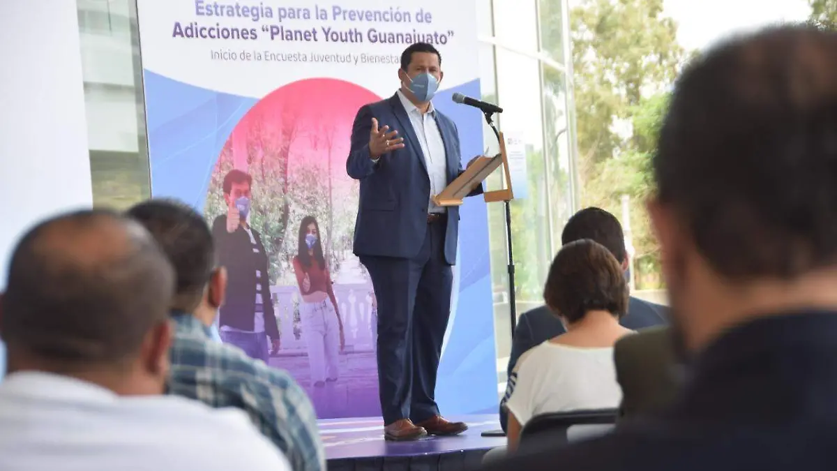 Se-unen-a-Planet-Youth (1)