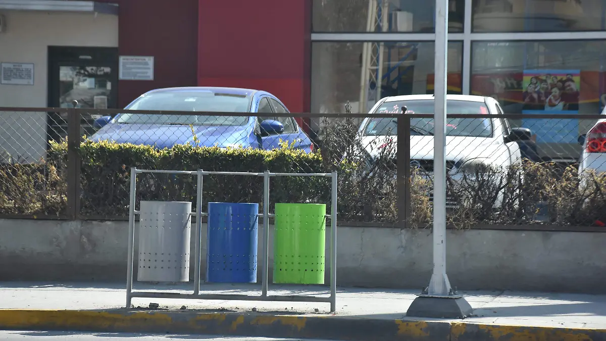 nuevos botes de basura