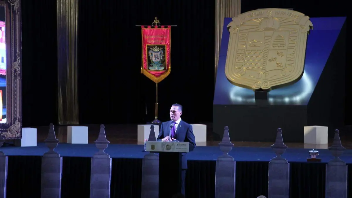 La-UG-no-bajó-su-nivel-educativo (1)