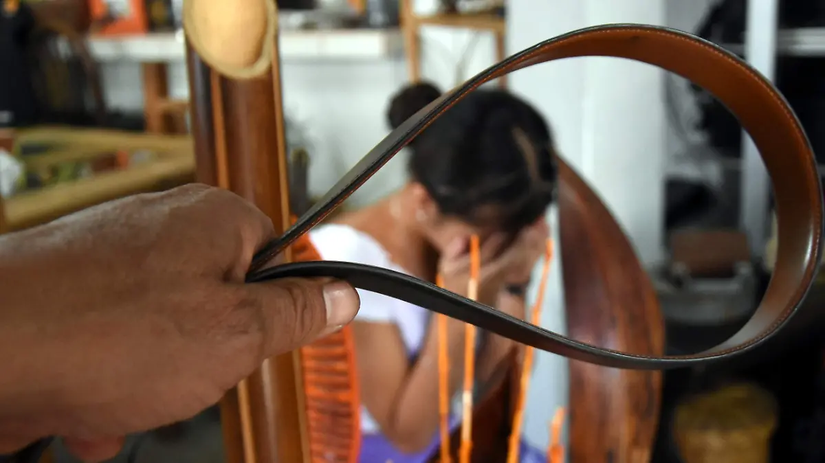 VIOLENCIA A LA MUJER (1)