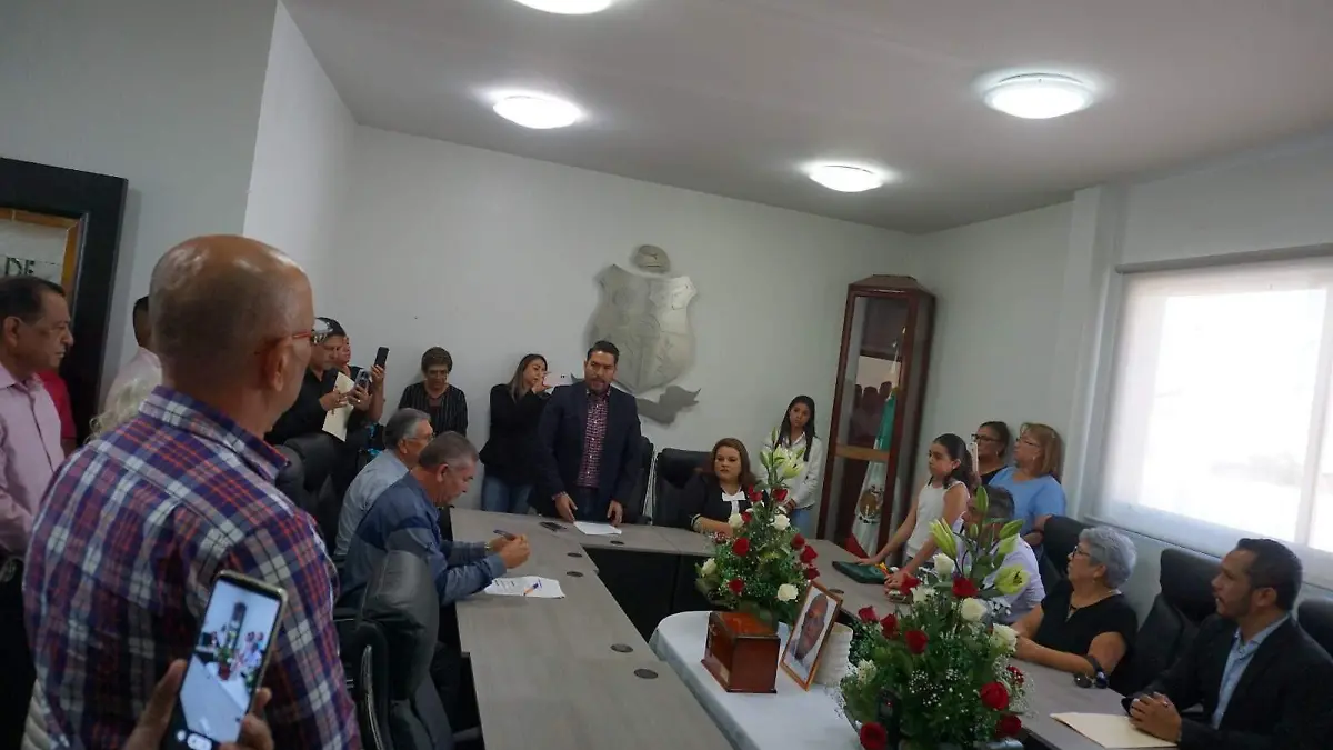 En el cabildo el alcalde