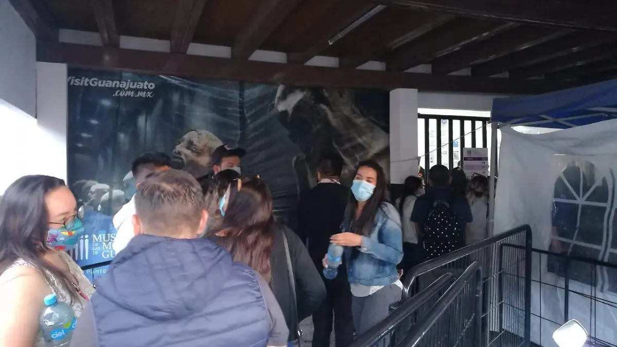 1de16c80-daa5-4fc4-bada-26a9048b207b