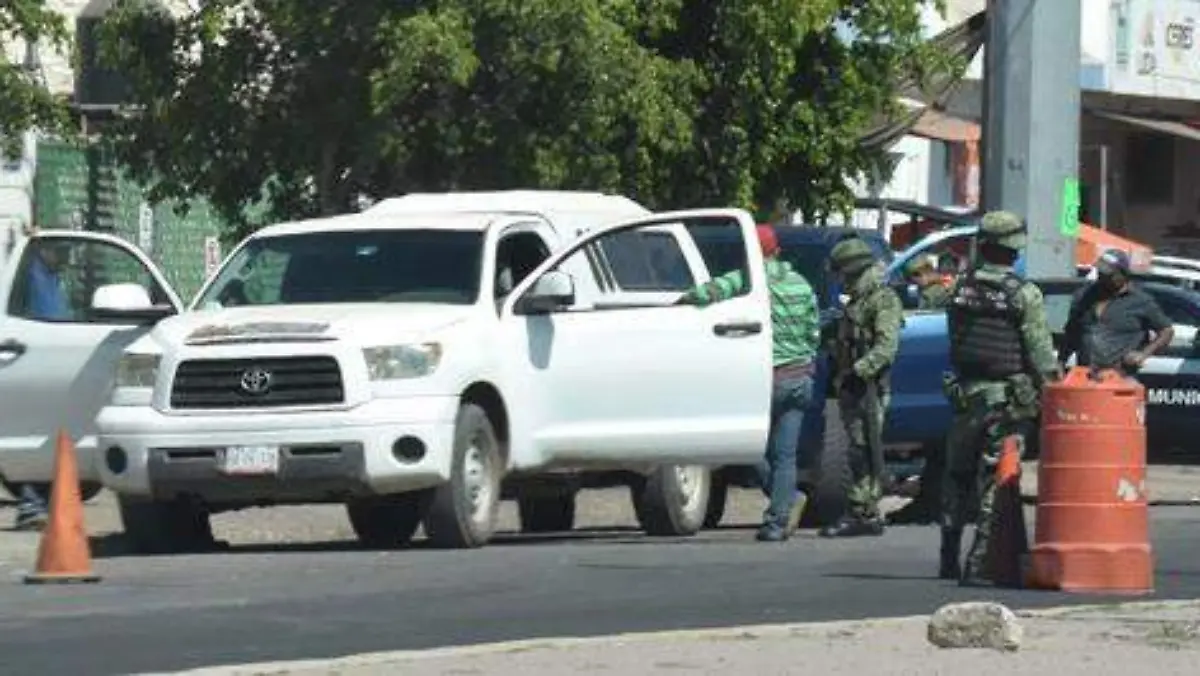 OPERATIVO DE MILITARES (1)