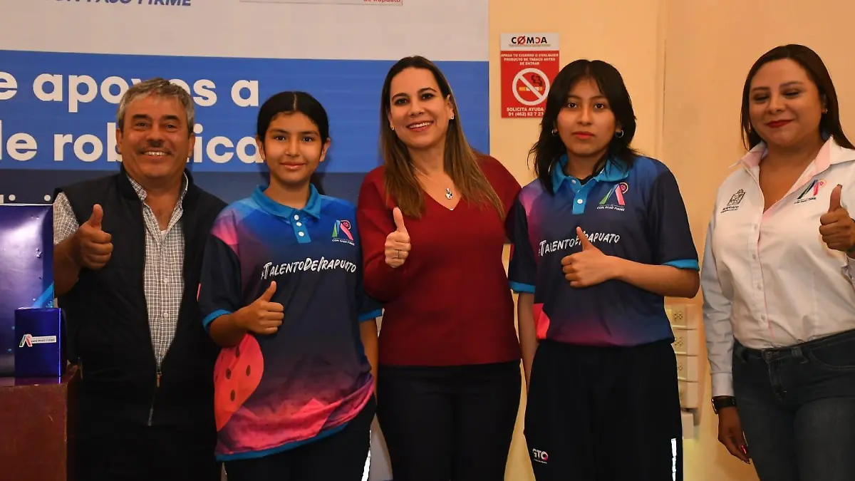 APOYAN A ESTUDIANTES DE ROBÓTICA (1)