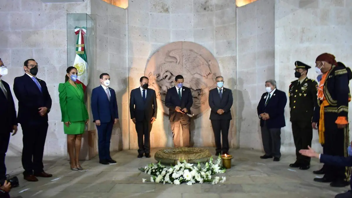 Conmemoran-el-210-aniversario  (1)