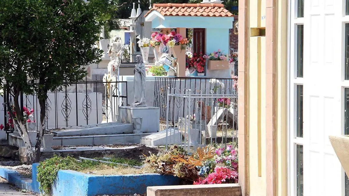 Abrirán-panteones (1)