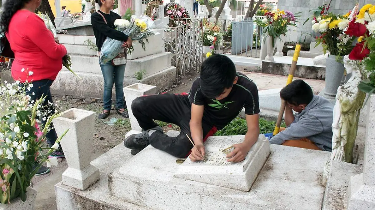 LOS VISITANTES LIMPIARON