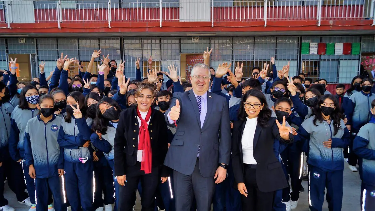 Celebran 58 anos Tecnica 5 (3)