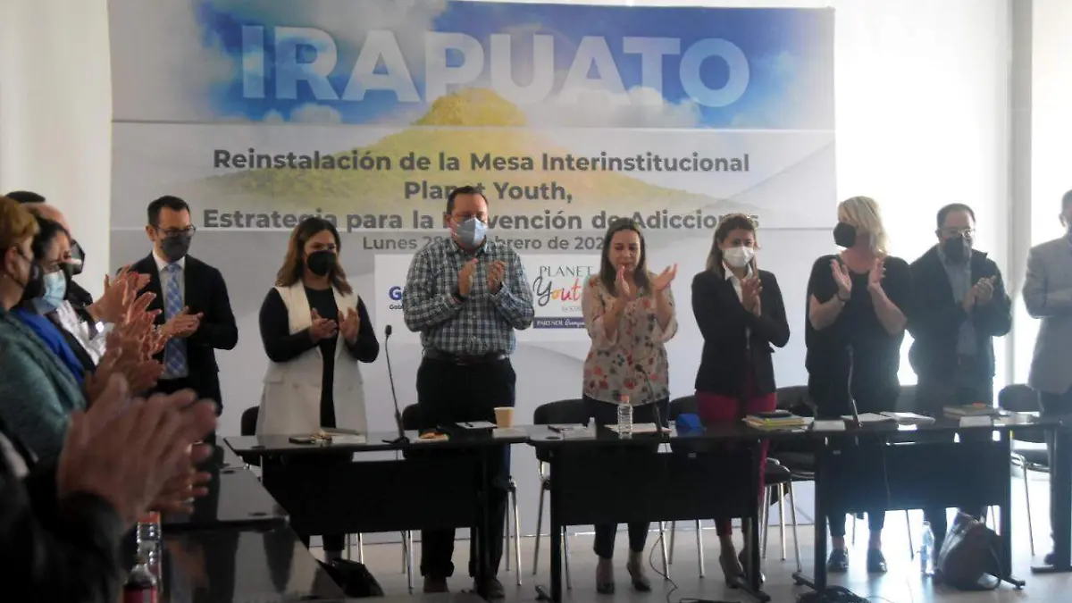 8b5ce9e6-49fd-4b3a-9816-4d51516838de