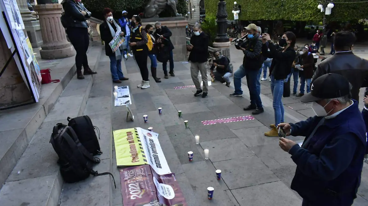 cc7f6df0-cdda-4c51-bf38-f3875b9e848f