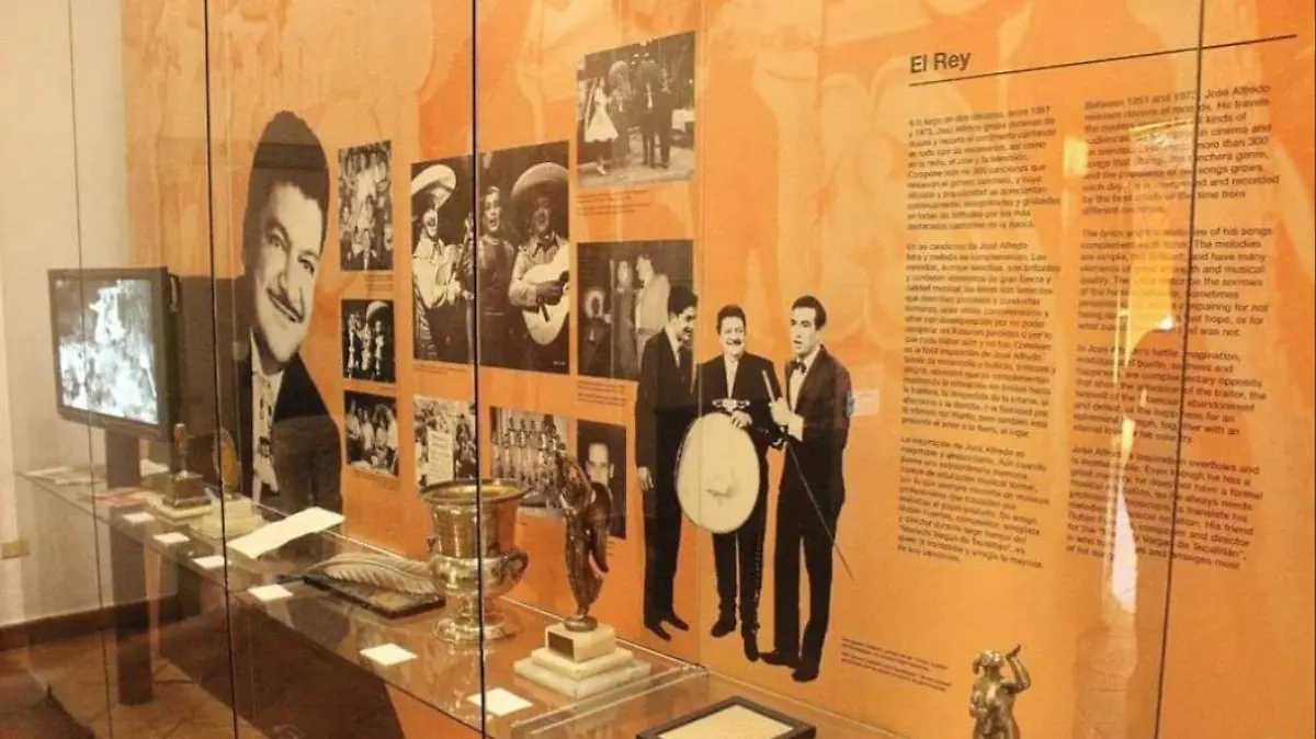 Rinden-homenaje-a-José-Alfredo (1)