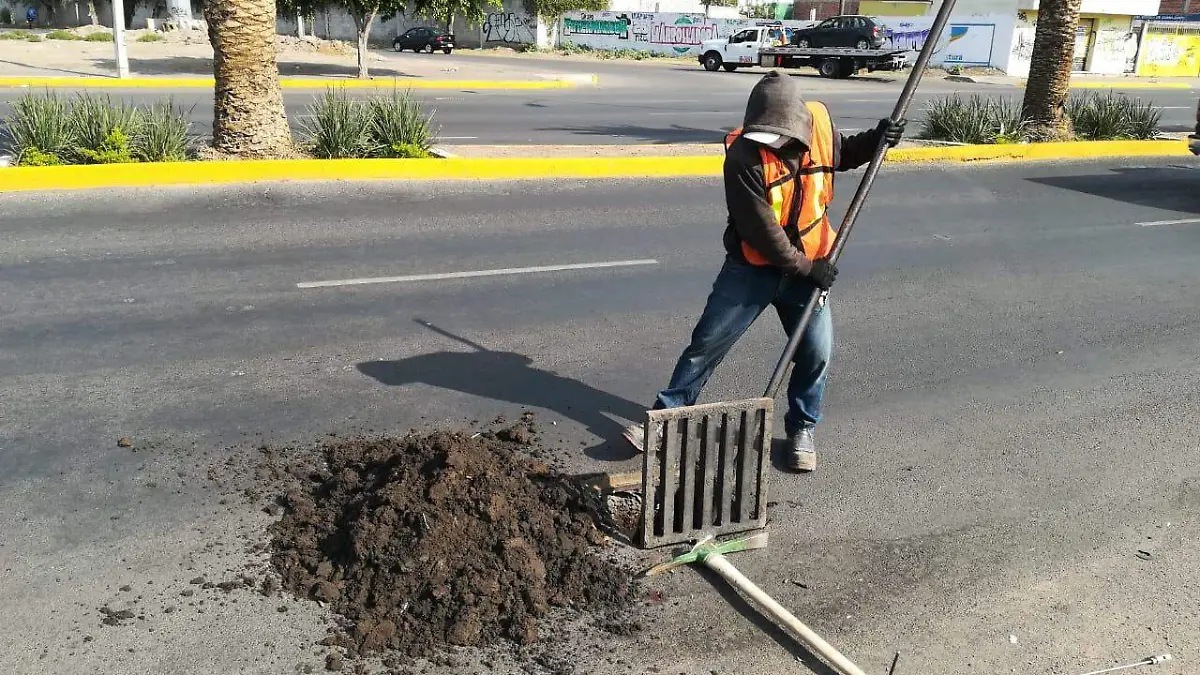 Mantenimiento Alcantarillas (3)