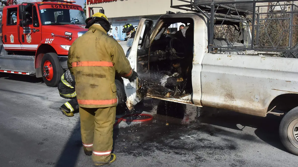 EQUIPAMIENTO-A-BOMBEROS (4)