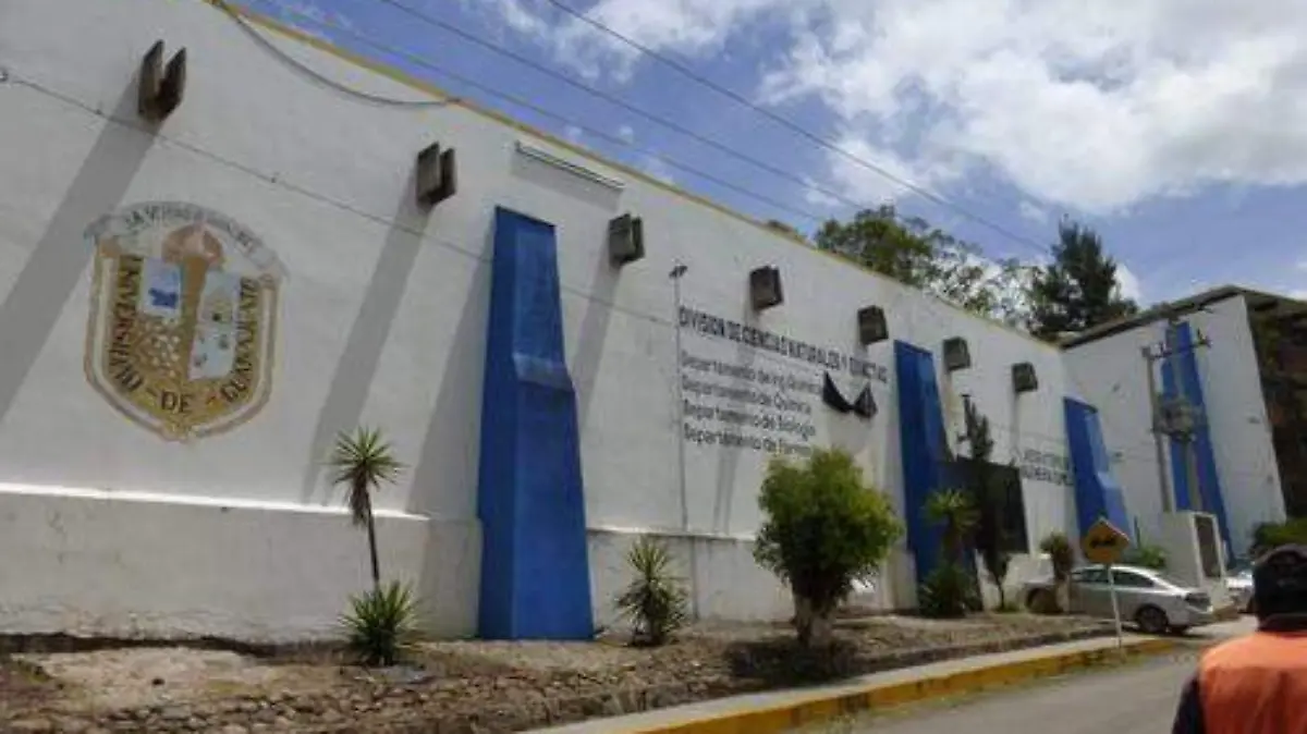 e7c286b3-a51d-4af9-bd94-fc75c1b3351e